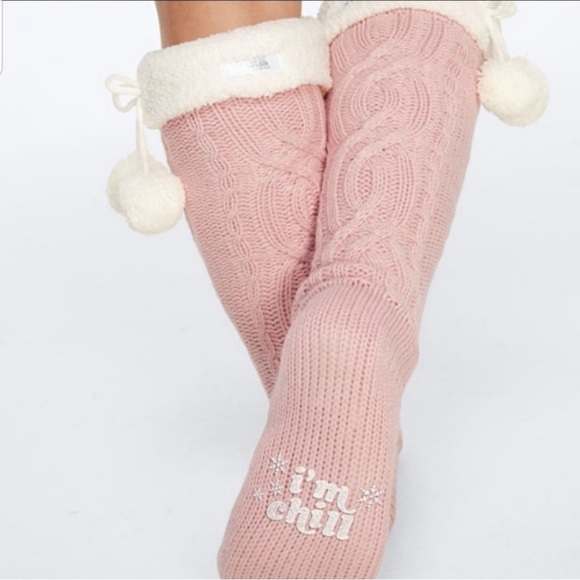 NWOT VS Pink Sherpa Knit  Slipper Knee High Socks - Picture 1 of 5